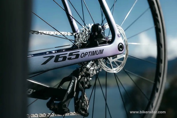 The New Look lancia una bici da endurance - 765 Optimum progettata per massimizzare il comfort e l'efficienza