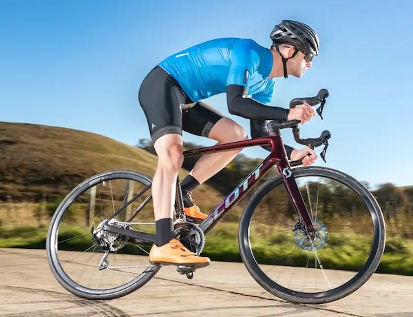 Una recensione Road Bike a Scott Addict 30